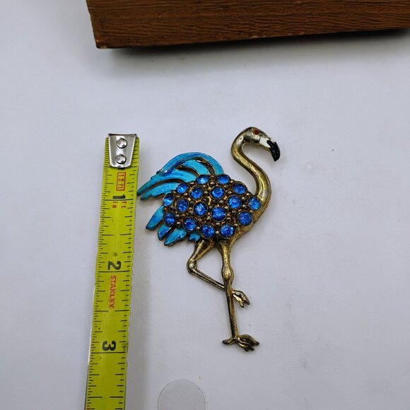 Vintage Flamingo Brooch With Blue Rhinestones & Enamel Gold-Tone Metal - Picture 4 of 5